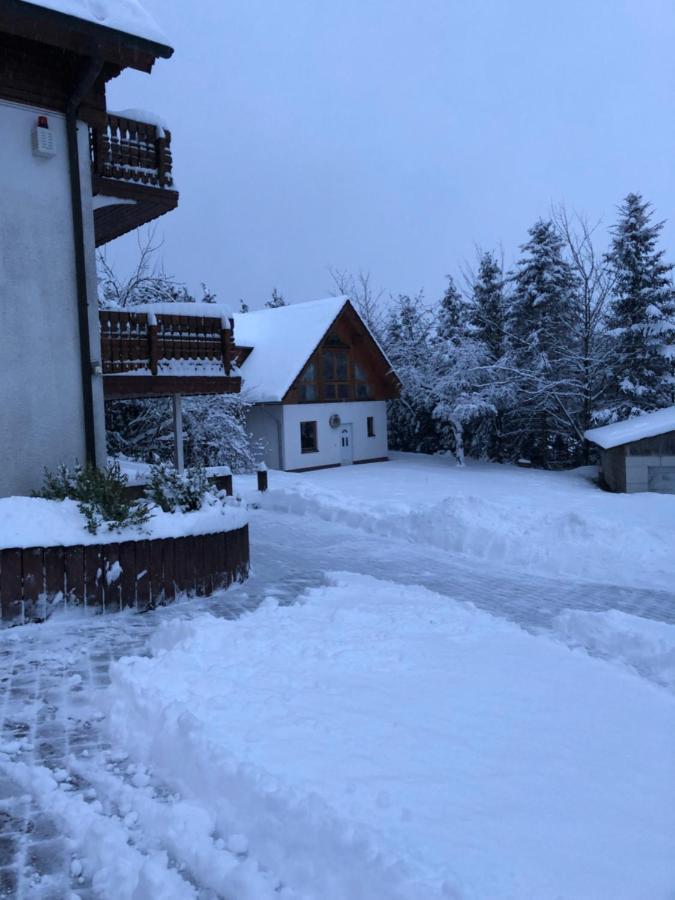 Haus Kleewiese Ulmen Exteriör bild